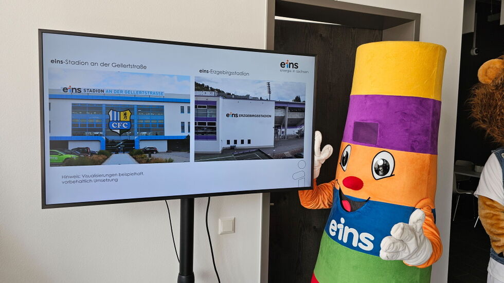 Die Stadien des CFC und des FCE heißen jetzt „eins Stadion an der Gellertstraße“ und „eins Erzgebirgsstadion“. Der Umbau soll in den nächsten 14 Tagen fertig sein.