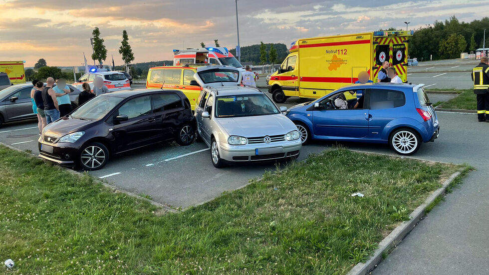 Schwerer Unfall auf KauflandParkplatz in Zschopau Radio Erzgebirge