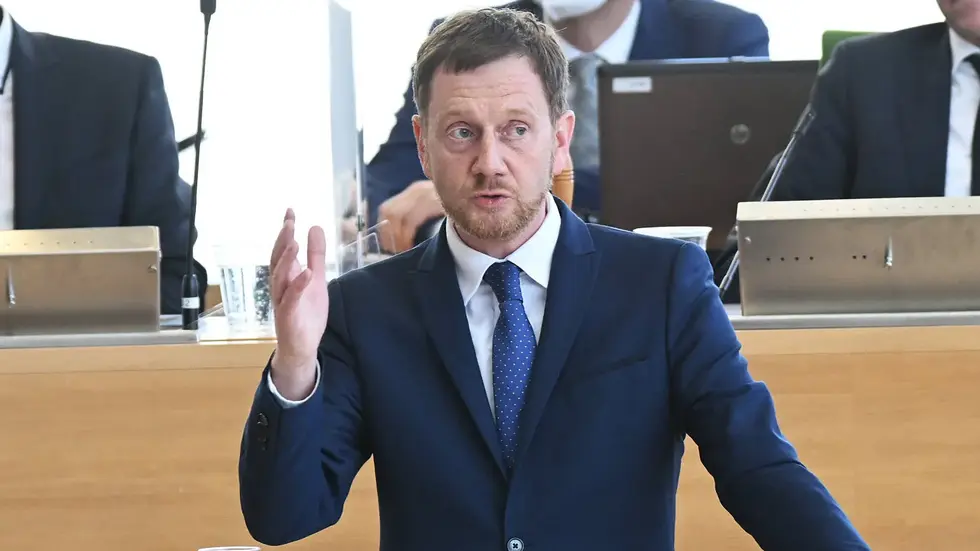 Ministerpräsident Kretschmer glaubt an einen Erhalt des VW-Standorts Zwickau. 