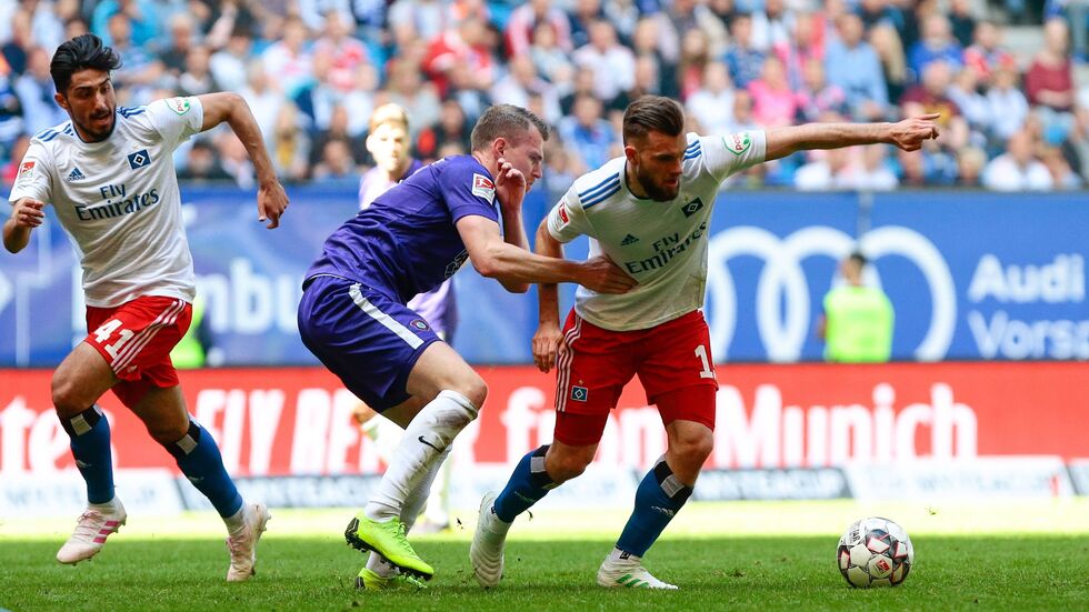 Die Veilchen um Steve Breitkreuz erkämpfen in Hamburg einen Punkt.