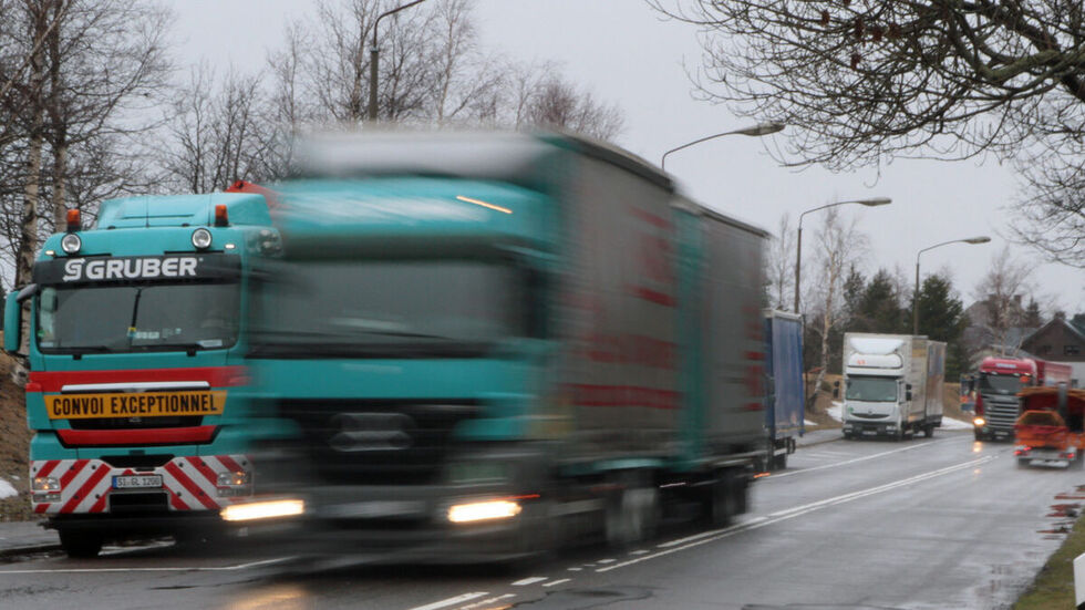 Die B 174 gehörtzu den am stärksten von Lkw genutzte Bundesstraßen im Freistaat..