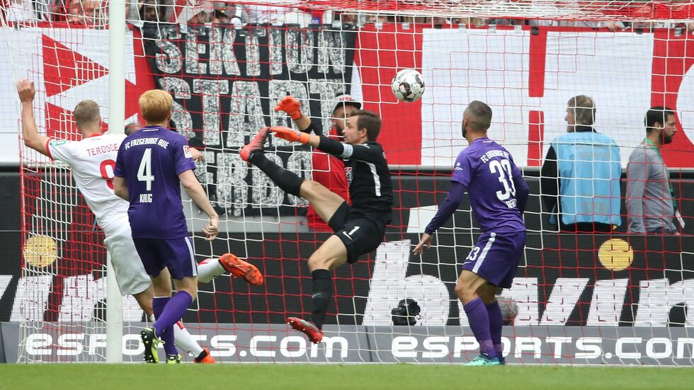Erzgebirge Aue verliert in Köln mit 1:3.