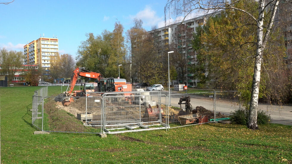 Die Bombe wurde bei Bauarbeiten an der Wilhelm-Firl-Straße entdeckt. (Foto: haertelpress) Die Bombe wurde bei Bauarbeiten an der Wilhelm-Firl-Straße entdeckt. (Foto: haertelpress)