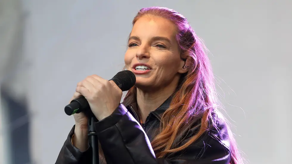 Mit dem Song „Für Dich“ feierte Yvonne Catterfeld 2003 ihren Durchbruch. Mit dem Song „Für Dich“ feierte Yvonne Catterfeld 2003 ihren Durchbruch.