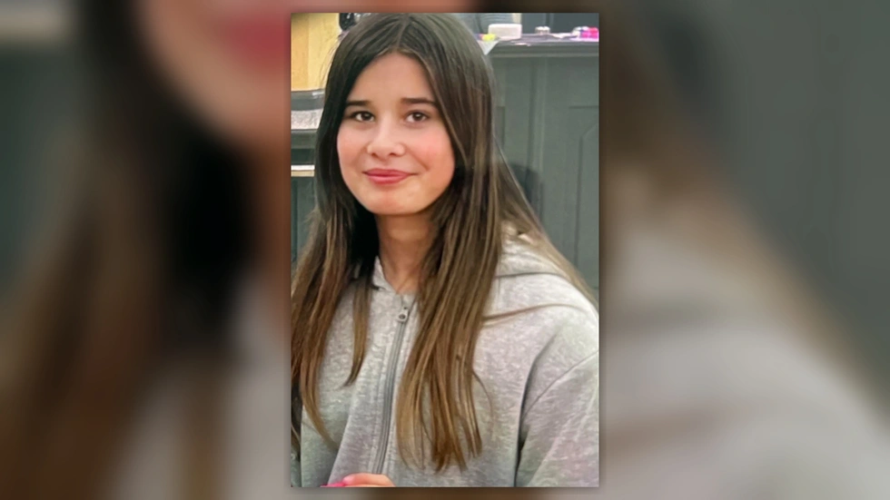 Die 13-jährige Neela aus Stollberg wird seit Donnerstag vermisst. Die Polizei sucht nach Hinweisen und bittet die Bevölkerung um Mithilfe.