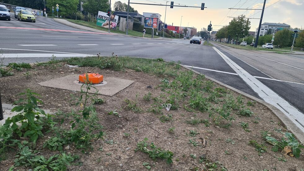 Hier stand die Blitzer-Säule Hier stand die Blitzer-Säule