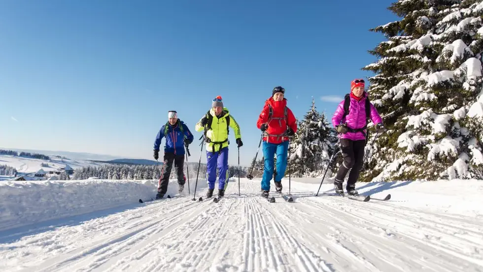 Langläufer auf der malerischen Strecke.