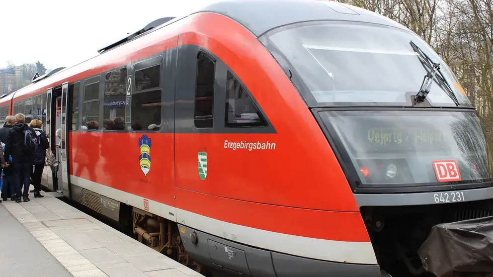 Ein Zug der Erzgebirgsbahn.
