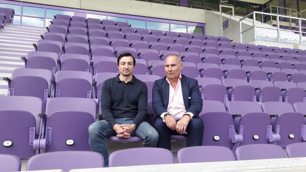 Veilchen-Präsident Helge Leonhardt und Daniel Meyer im Stadion.
