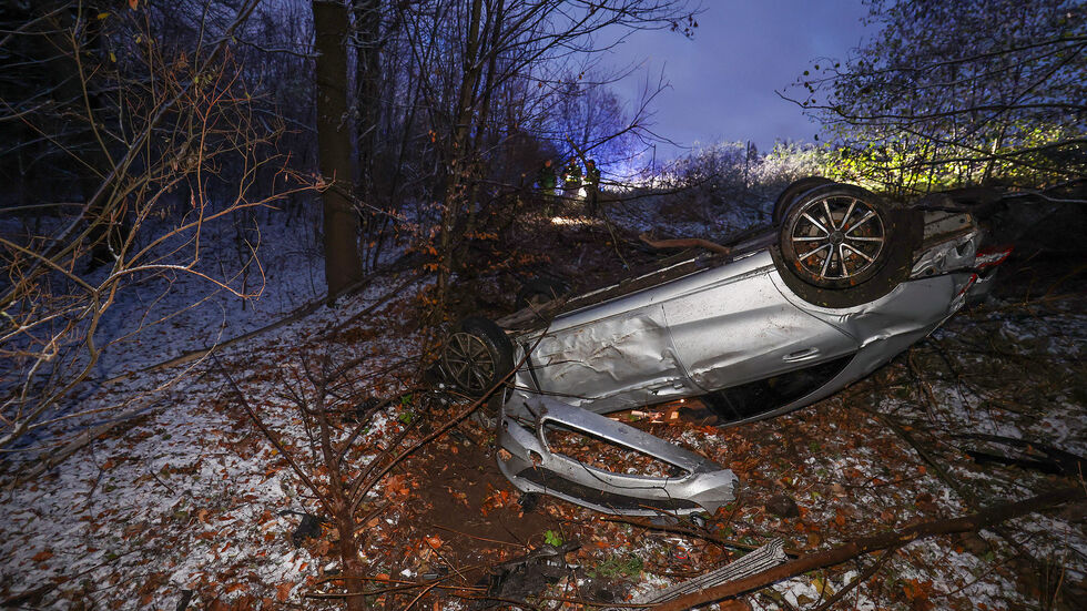 Der Fahrer wurde leicht verletzt.